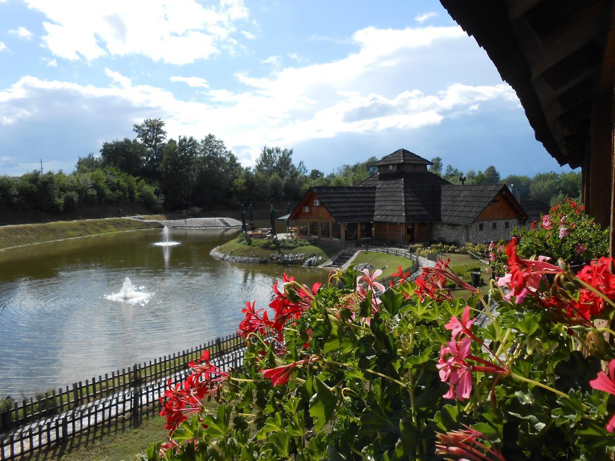 Etno Selo Moravski Konaci Velika Plana Exterior foto